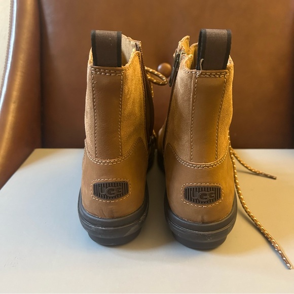 UGG®
Women's Hapsburg Duck Boots - Picture 5 of 10